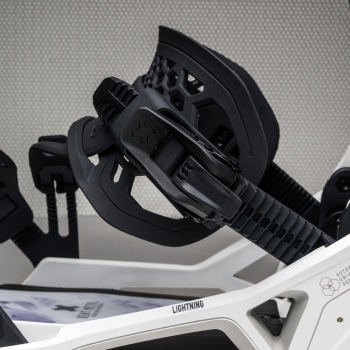 BENT METAL W LIGHTNING SUPERMATIC WHITE 25_26 -  04-12-2025/1764877873175526248710.jpg