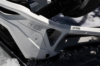 BENT METAL W LIGHTNING SUPERMATIC WHITE 25_26 -  04-12-2025/1764877876175526245620250630_timb_bmbw-lightning_052.jpg