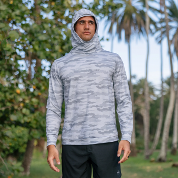 XCEL THREADX HOODED PULLOVER W_ICESKIN FACECOVER UV MIC976H1 WHC -  14-06-2025/1749894740xcel_sp24_hi_brian_bielmann031980027_zekelau_lifestyle_threadx-iceskin-hooded-pullover-ls-mic976h1_web.png