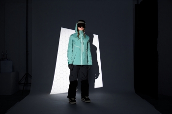 VOLCOM KOA TDS INF GORE-TEX JACKET H0452600 ATB -  16-09-2025/1758058888h0452600_atb_lifestyle-3.jpg