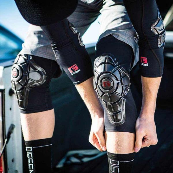 G-FORM PRO-X KNEE black -  08-04-2019/1554719068knee-and-elbow-pads-mountain-biking-skateboarding-black.jpg