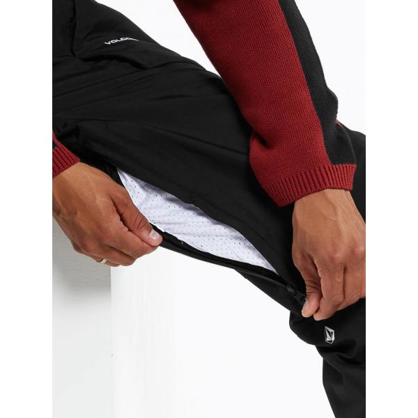 VOLCOM RAIN GTX BIB OVERALL G1351902 blk -  09-03-2024/1709986784g1352403_blk_35_70a38ba5-fcfe-4e6a-b671-af593d33d4d9_1188x1584_crop_center.jpeg