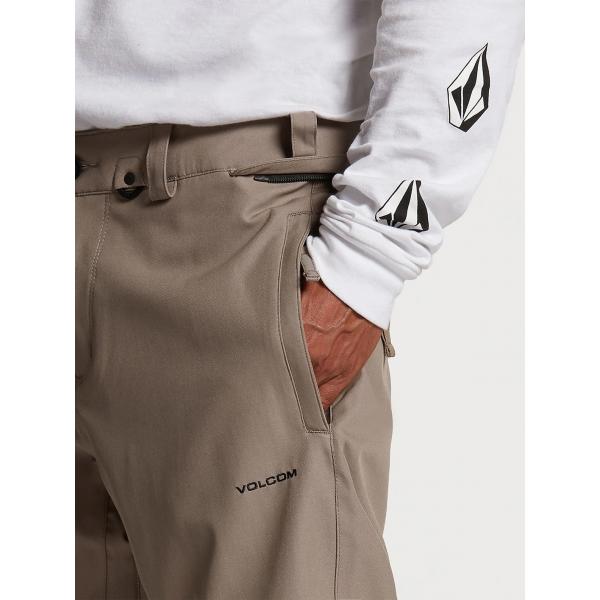 VOLCOM FREAKIN SNOW CHINO 15K G1351912 dgr -  09-03-2024/1709989427g1351912_dgr_01_1a5e426e-17f1-4be8-baae-8c0d09d56c9c_1188x1584_crop_center.jpeg