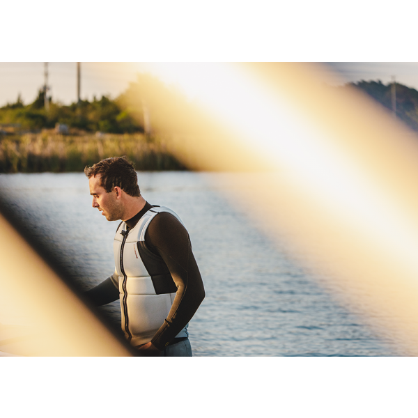 RONIX SUPREME CE APPROVED MENS IMPACT VEST 26_27 -  09-09-2025/1757445349ronix-vests-supreme---2026---gallery-1.png