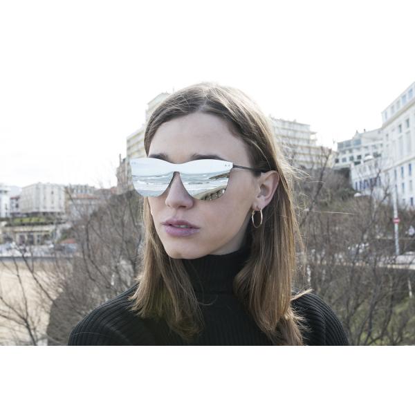 OCEAN GENOVA Space flat revo silver with metal gold temple 23.9 -  10-05-2018/152596025423.9-lifestyle.jpg