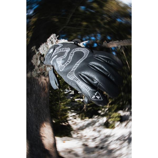 VOLCOM HIPEE GLOVE J6852609 BLK -  16-09-2025/1758057859j6852609_blk_lifestyle-4.jpg