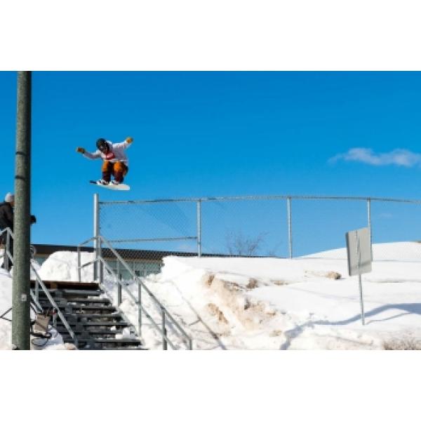 GNU CARBON CREDIT ASYM 2017 green -  26-12-2016/14827694421473435608ccs-asym-gus-warbington-snowboarding-01.jpg