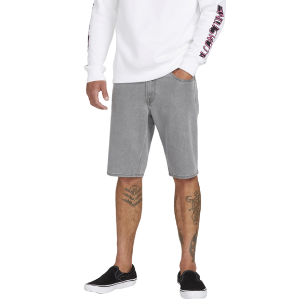 VOLCOM SOLVER DENIM SHORT dzg A2011701 -  28-02-2020/1582907082a2011701_dzg_1_1420x-removebg-preview.png