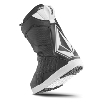 THIRTYTWO LASHED DOUBLE BOA X VOLCOM BLACK 25_26 -  03-09-2025/1756924456t.26.btw.dwv.bk-hb-001_0011f247-3704-4f2b-9740-0741e04c0e22_2048x.webp.png