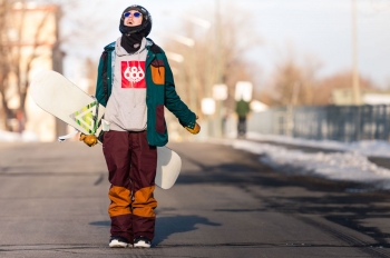 GNU CARBON CREDIT ASYM 2017  -  09-09-2016/1473435614ccs-asym-gus-warbington-snowboarding-02.jpg