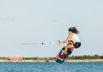 RONIX RISE CE APPROVED WOMENS IMPACT VEST 26_27 -  09-09-2025/1757445622ronix-vests-rise---2026---gallery-6.png