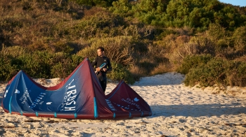 AIRUSH LITHIUM V13 red_teal -  17-09-2021/163188841822_airush_gallery_kites_lithium_img-01.jpg