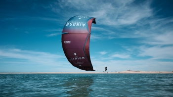 AIRUSH LITHIUM V13 red_teal -  17-09-2021/163188842122_airush_gallery_kites_lithium_img-02.jpg